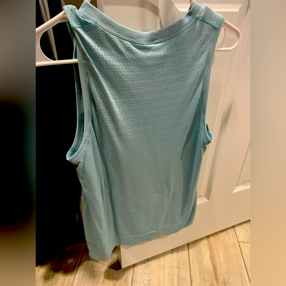 Lululemon mesh tank